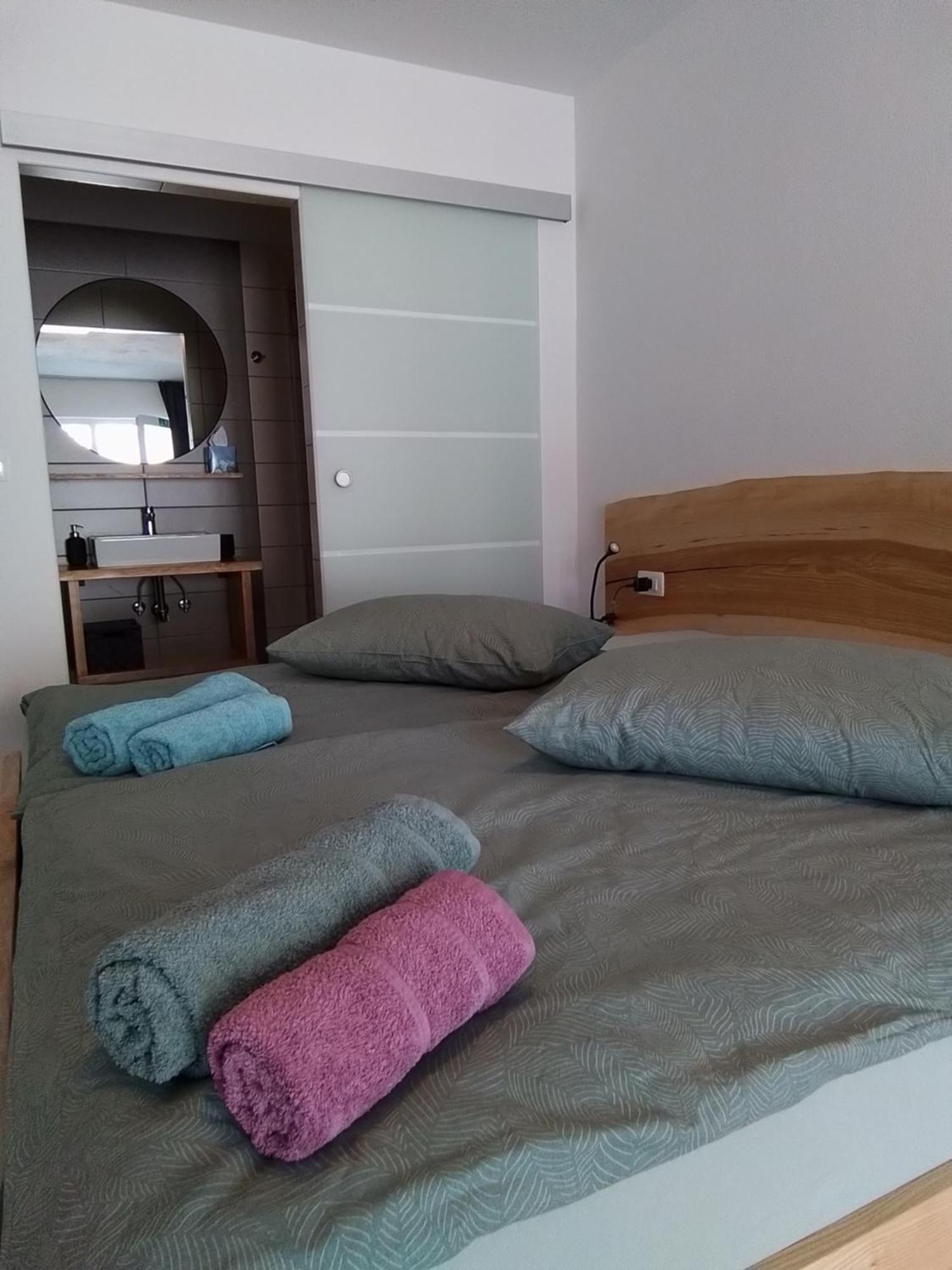 Hisa Za Gradom Lägenhet Kobarid Exteriör bild